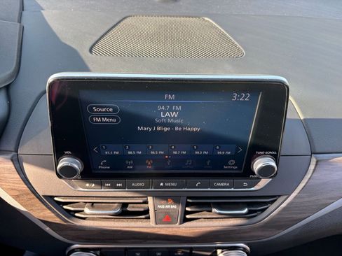 Used 2025 Nissan Altima 2.5 SV image 21