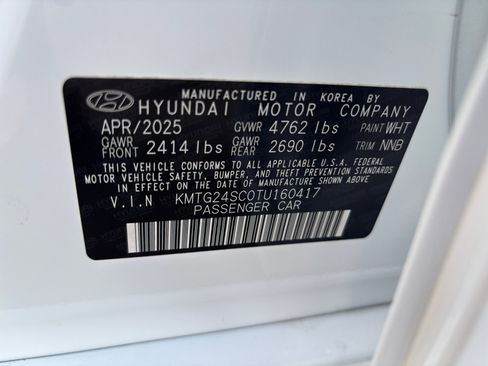 Used 2026 Genesis G70 2.5T Prestige image 25