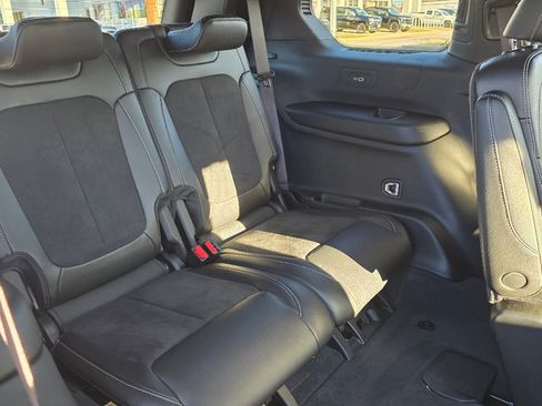 Certified 2025 Jeep Grand Cherokee L Altitude image 27