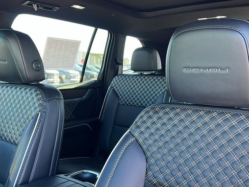 Certified 2024 GMC Acadia Denali w/ Super Cruise Package image 20