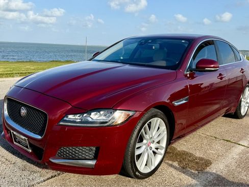 Used 2016 Jaguar XF Prestige AWD/4WD image 1