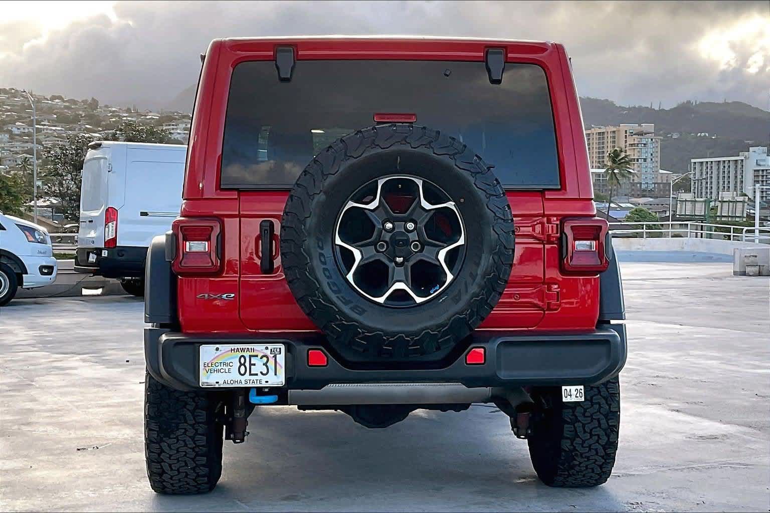 Used 2023 Jeep Wrangler Unlimited Rubicon 4xe AWD/4WD image 5