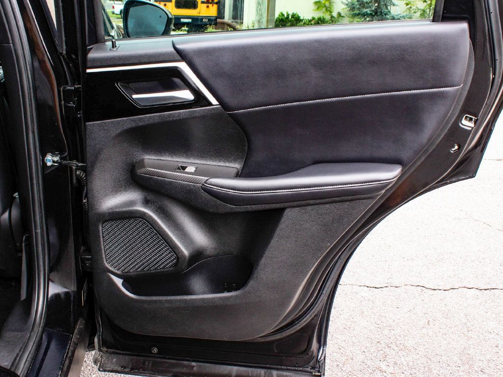 Used 2022 Mitsubishi Outlander SE FWD image 12