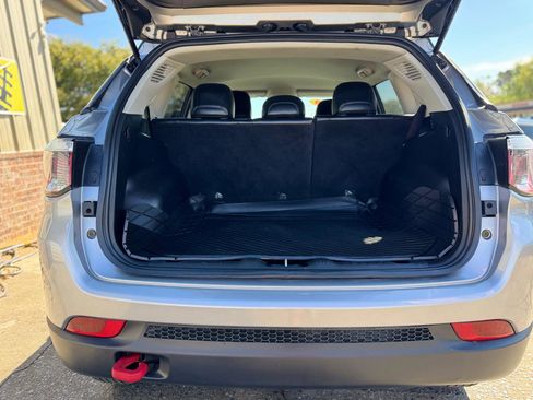 Used 2019 Jeep Compass Trailhawk AWD/4WD image 10