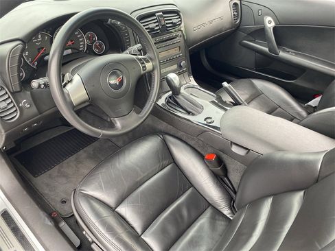 Used 2010 Chevrolet Corvette Coupe image 13