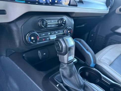 Used 2021 Ford Bronco Wildtrak image 17