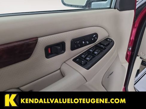 Used 2006 Cadillac Escalade AWD image 10