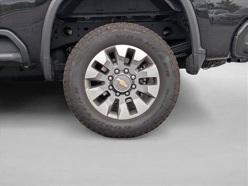 Used 2025 Chevrolet Silverado 2500 Custom w/ Custom Value Package AWD/4WD image 14