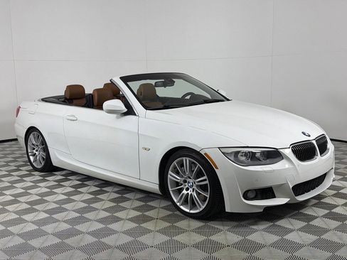 Used 2012 BMW 335i Convertible w/ M Sport Pkg image 3