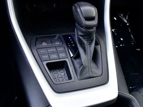 Certified 2021 Toyota RAV4 XLE w/ Convenience Package image 26