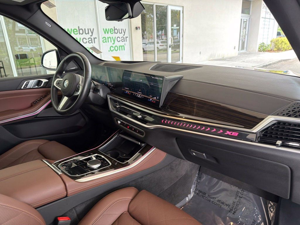 Used 2026 BMW X5 sDrive40i w/ M Sport Package RWD image 29