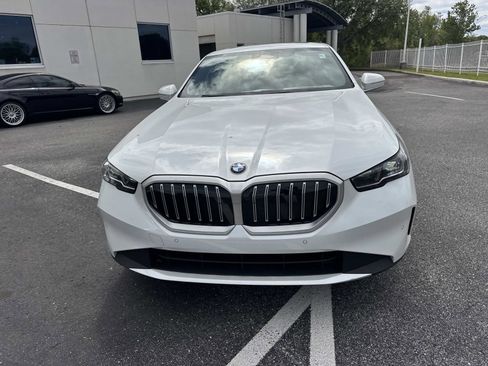 Used 2026 BMW 530i w/ Premium Package image 9