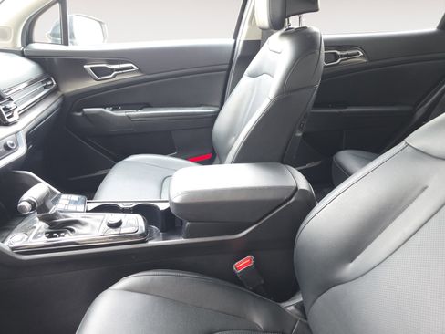 Certified 2024 Kia Sportage EX image 20