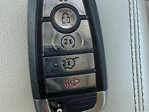 Used 2023 Lincoln Navigator Reserve AWD/4WD image 27