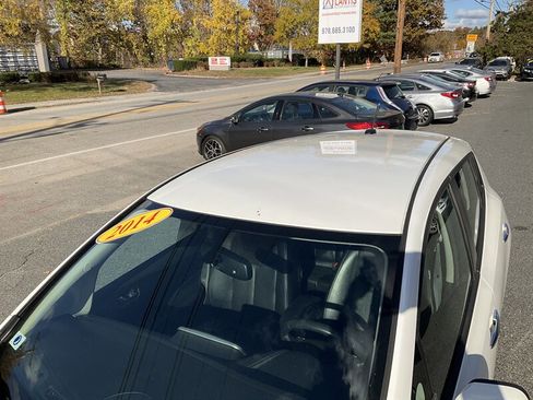 Used 2014 Nissan Leaf SL w/ Premium Package image 12