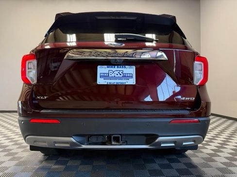 Used 2022 Ford Explorer XLT w/ Equipment Group 202A AWD/4WD image 10