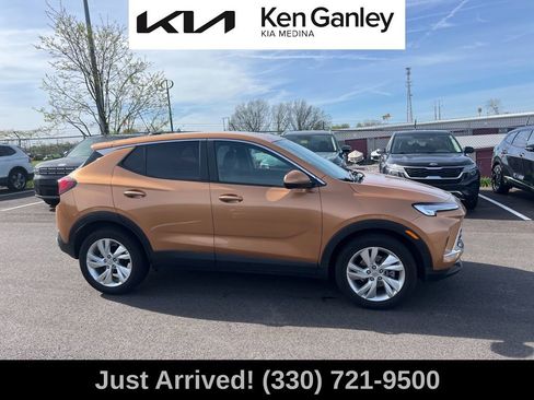 Used 2024 Buick Encore GX Preferred w/ Comfort Package FWD image 4