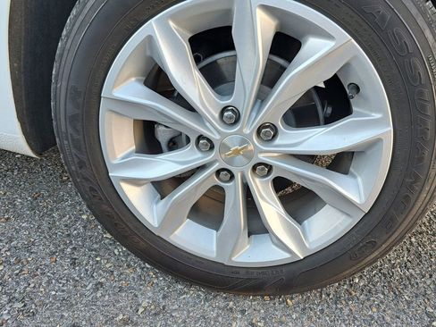 Used 2025 Chevrolet Malibu LT image 23