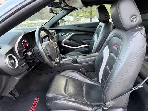 Used 2020 Chevrolet Camaro SS image 33