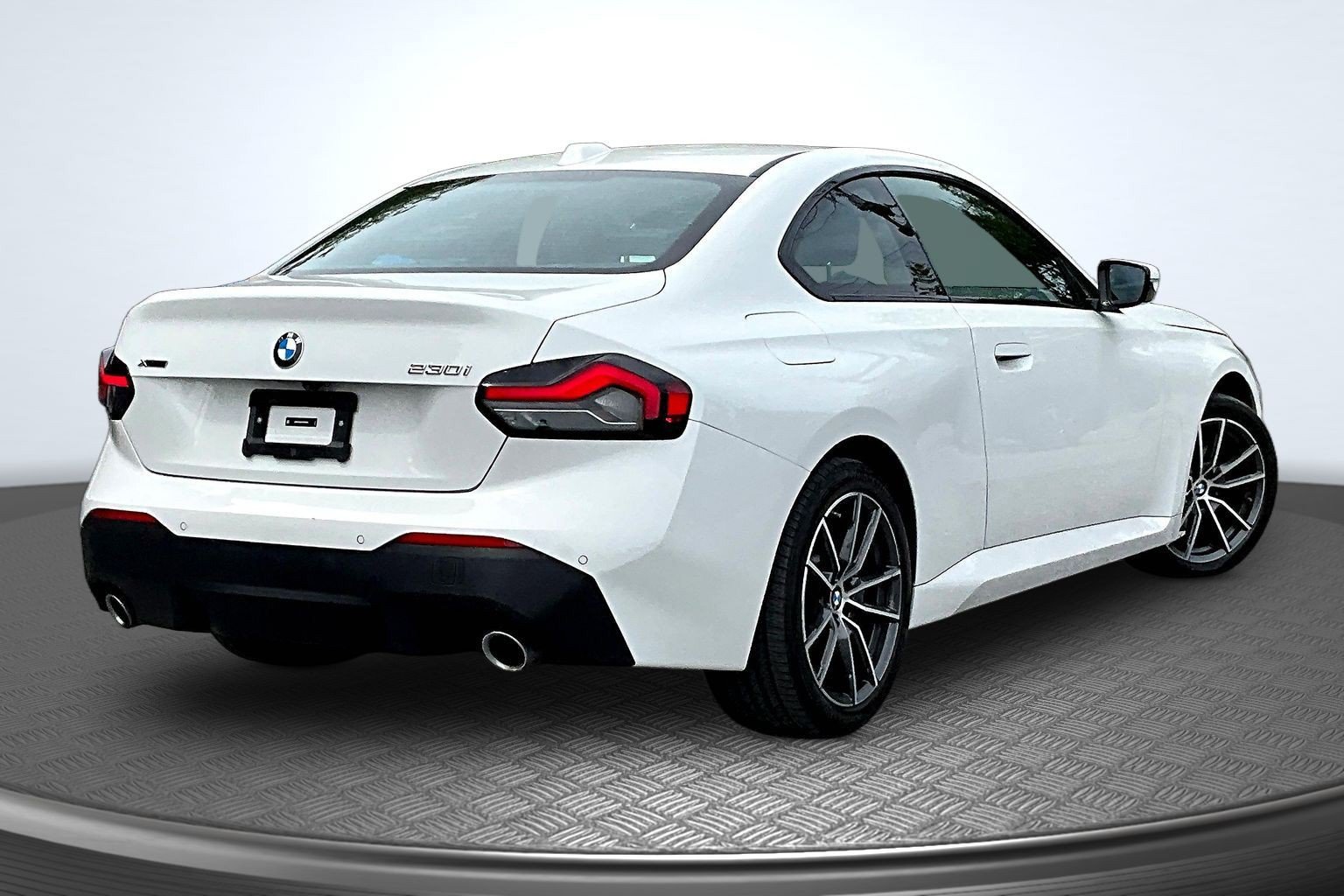 Used 2026 BMW 230i xDrive Coupe AWD/4WD image 5