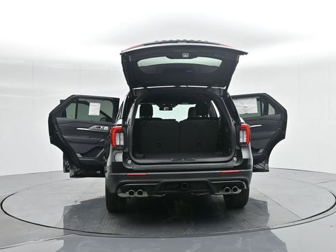 New 2025 Ford Explorer ST image 34