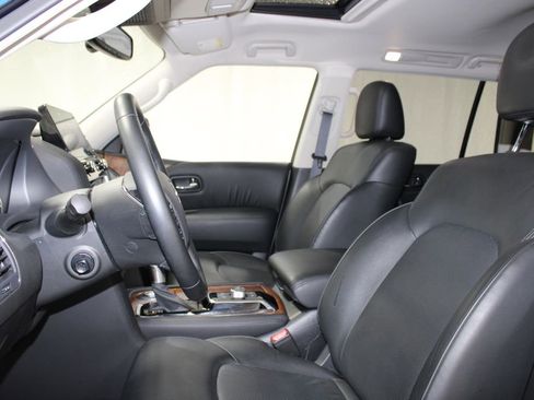 Used 2024 Nissan Armada SL image 17