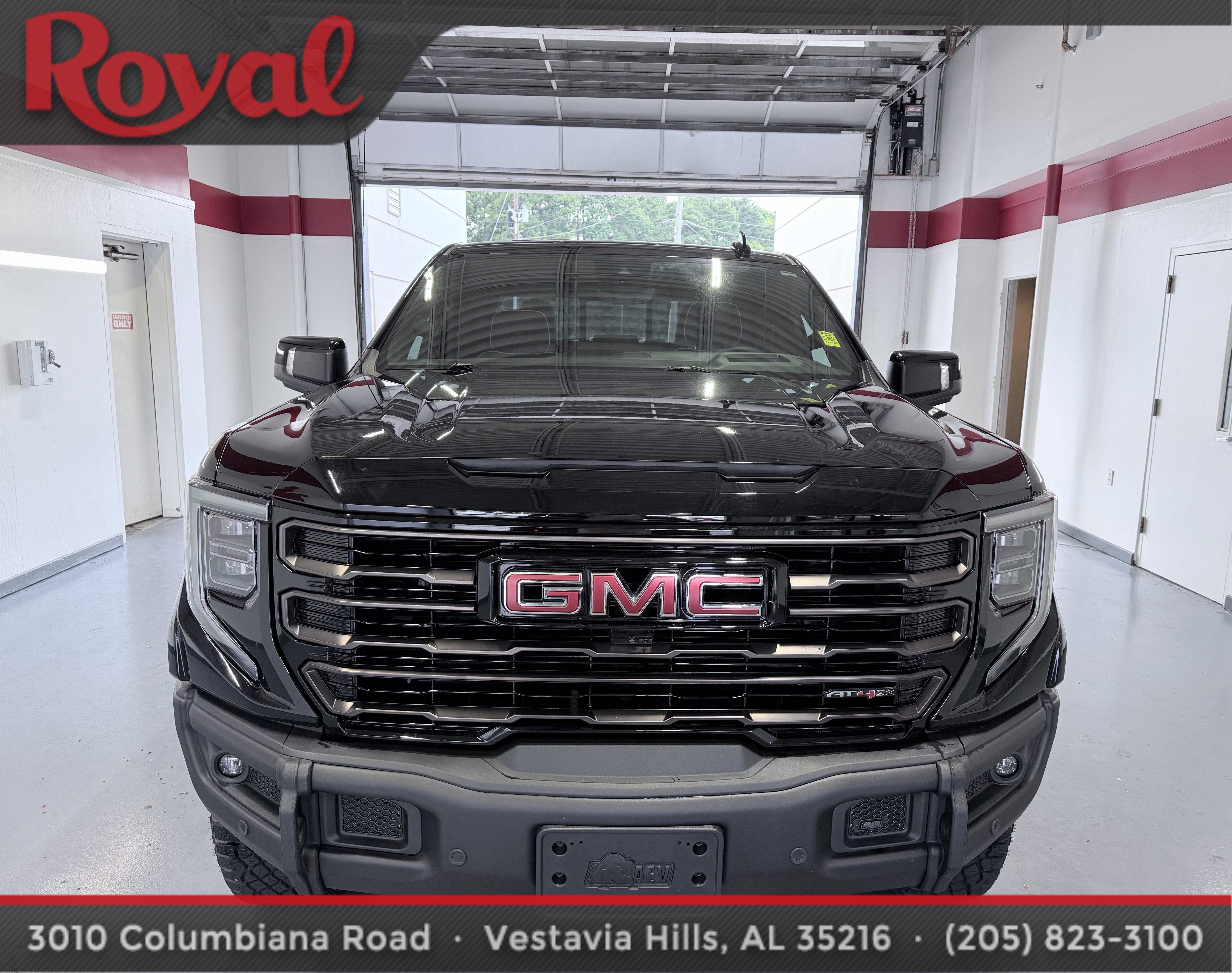 Used 2025 GMC Sierra 1500 AT4X AWD/4WD image 2