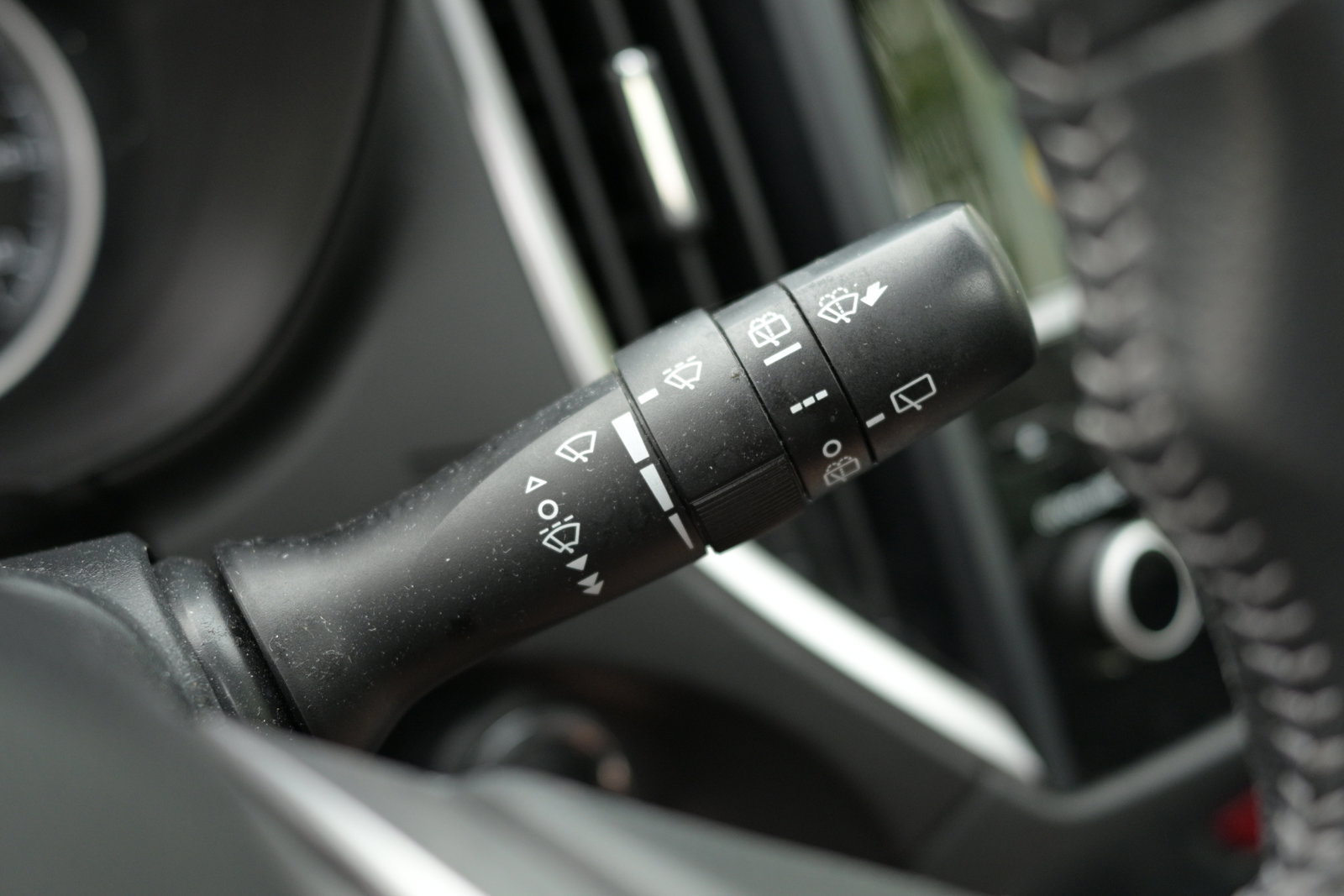 Used 2022 Subaru Forester Premium AWD/4WD image 33