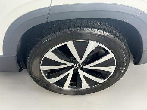 Used 2023 Volkswagen Taos SE image 30