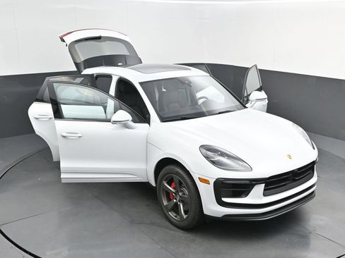 New 2026 Porsche Macan S image 43