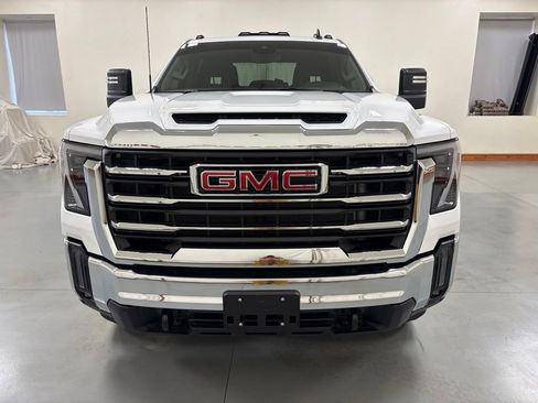 Used 2025 GMC Sierra 2500 SLE w/ SLE Value Package; AWD/4WD image 3