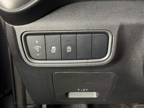 Used 2024 Kia Soul LX w/ Option Group 015 image 16