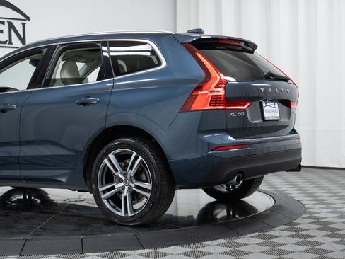 Used 2021 Volvo XC60 T6 Momentum w/ Advanced Package AWD/4WD image 29