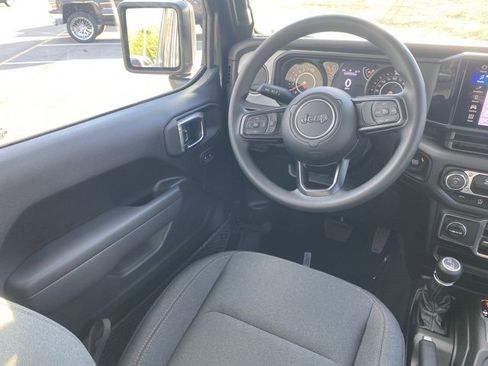 New 2026 Jeep Gladiator Sport image 40