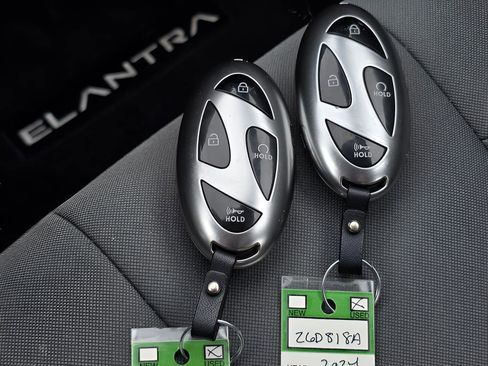 Used 2024 Hyundai Elantra SEL w/ Convenience Package image 35