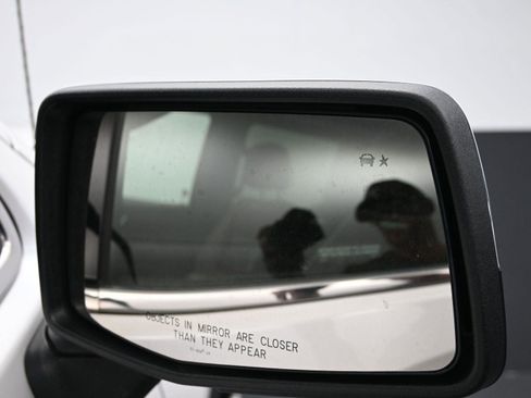 Used 2024 GMC Sierra 1500 Denali Ultimate image 9