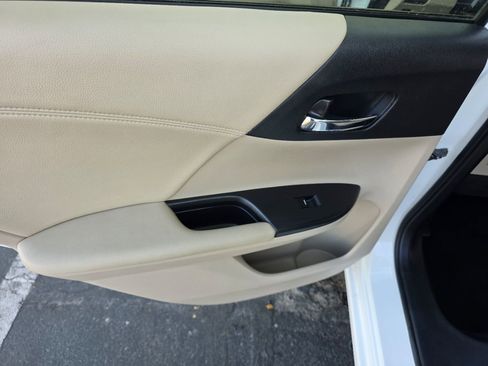 Used 2013 Honda Accord EX-L image 31