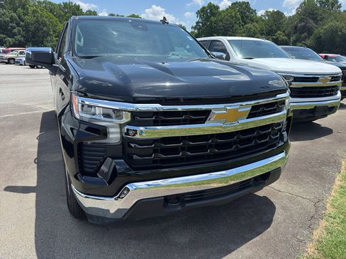 Used 2026 Chevrolet Silverado 1500 LT AWD/4WD image 2