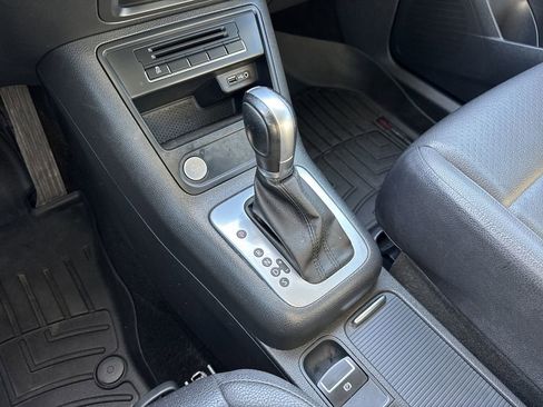 Used 2017 Volkswagen Tiguan S image 31