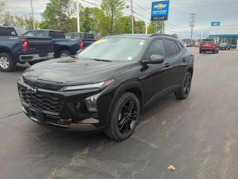 Certified 2025 Chevrolet Trax ACTIV w/ Sunroof Package FWD image 9