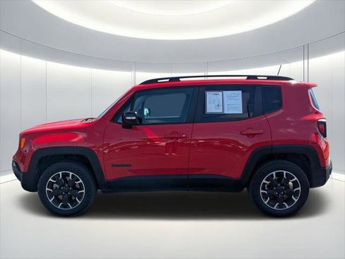 Certified 2023 Jeep Renegade Latitude image 6