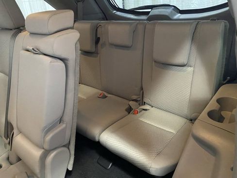 Certified 2017 Toyota Highlander LE image 11