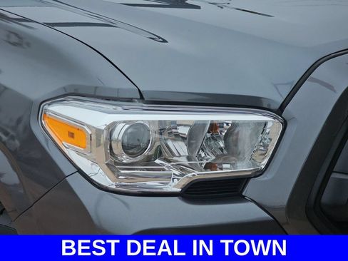 Used 2021 Toyota Tacoma SR AWD/4WD image 32
