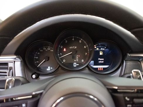 New 2026 Porsche Macan GTS image 28