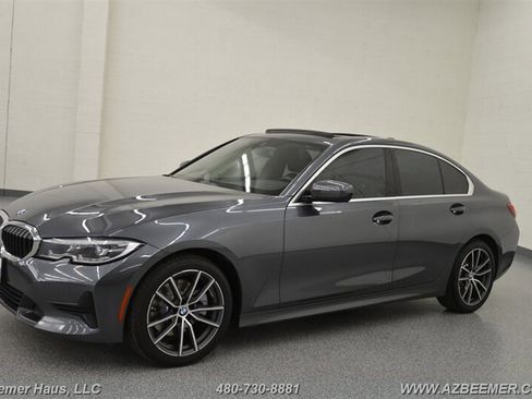Used 2020 BMW 330i Sedan w/ Convenience Package image 4