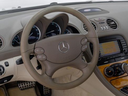 Used 2008 Mercedes-Benz SL 550 image 13