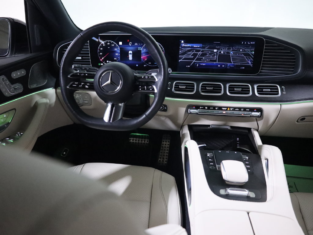 Used 2025 Mercedes-Benz GLS 450 4MATIC w/ AMG Line Exterior image 47