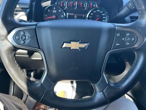 Used 2018 Chevrolet Suburban LS image 16