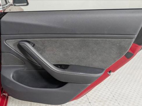 Used 2018 Tesla Model 3 Long Range image 18