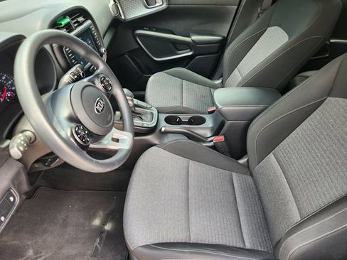 Used 2020 Kia Soul S FWD image 14